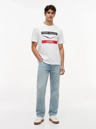 Tommy x Cadillac F1® Team Chevron -T-paita