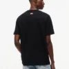 Tommy x Cadillac F1® Team Globe -T-paita Tommy x Cadillac F1® Team Globe -T-paita
