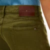 Värjätty Regular Straight -farkut Värjätty Regular Straight -farkut