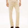 Värjätty slim-fit-farkku Värjätty slim-fit-farkku