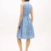 Vyötäröinen gingham-seersucker-midimekko Vyötäröinen gingham-seersucker-midimekko