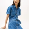 Vyötäröinen keskipestyt denim-paitamekko Vyötäröinen keskipestyt denim-paitamekko