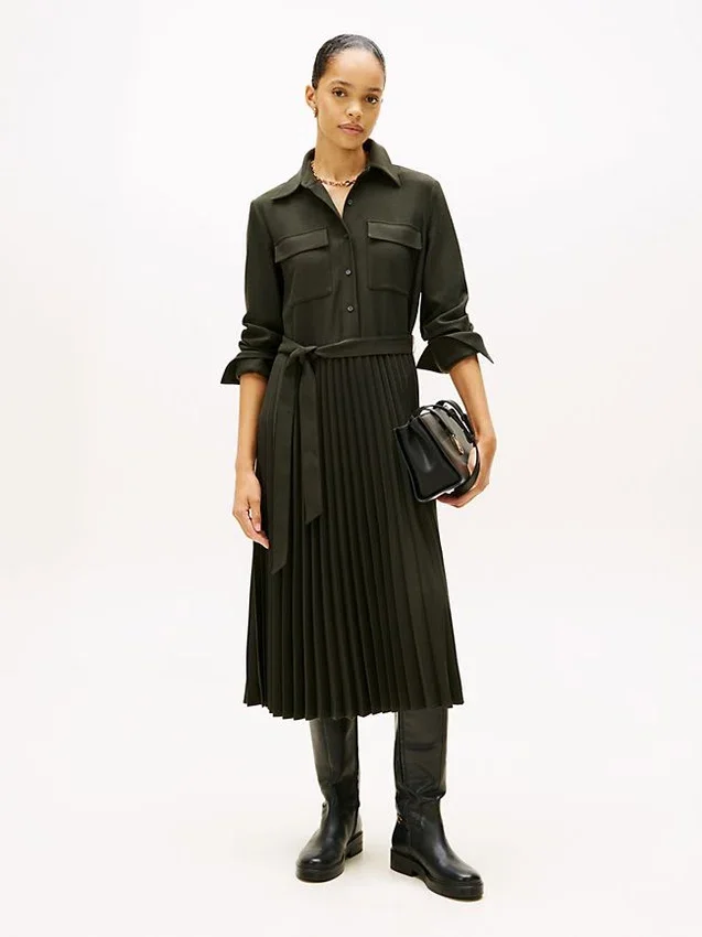 Vyötäröinen pliseerattu twill-paita-mekko Vyötäröinen pliseerattu twill-paita-mekko