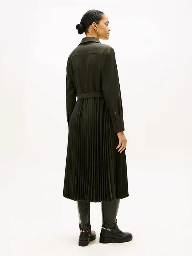 Vyötäröinen pliseerattu twill-paita-mekko Vyötäröinen pliseerattu twill-paita-mekko