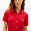 Vyötäröinen, reunuskoristeltu midi-polo-mekko Vyötäröinen, reunuskoristeltu midi-polo-mekko
