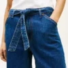 Vyötäröiset korkeavyötäröiset denimshortsit Vyötäröiset korkeavyötäröiset denimshortsit